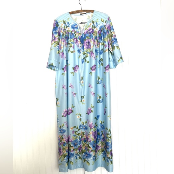Vintage Nightgown Blue Purple Floral House Dress Zip Up Pom Pom Grandma XXl - Picture 2 of 10